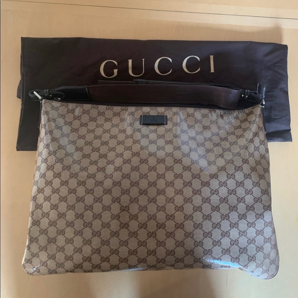 EUC Gucci Crystal GG Brown and Beige